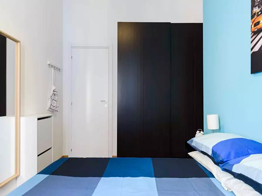 Immagine 2 di Camera in affitto  in Via Mauro Macchi a Milano