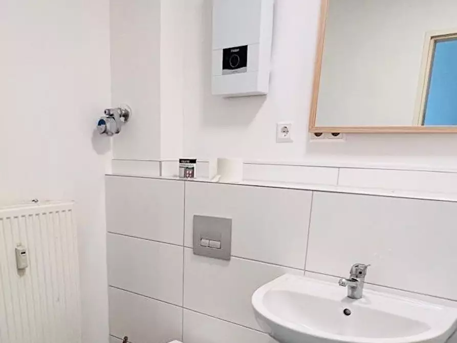 Immagine 4 di Appartamento in affitto  in Emdener Straße a Berlin