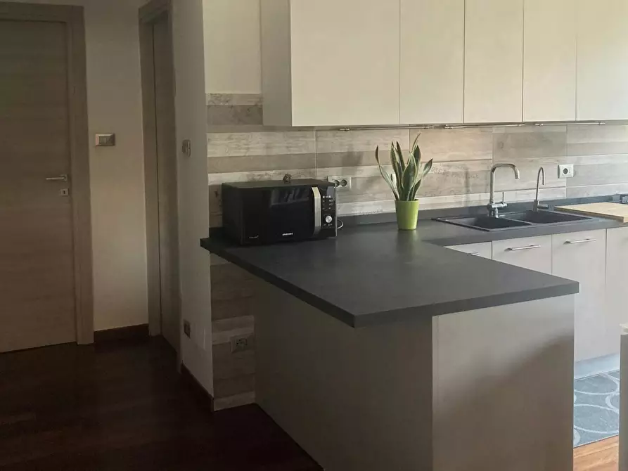 Immagine 9 di Appartamento in affitto  in Via Codogno a Milano