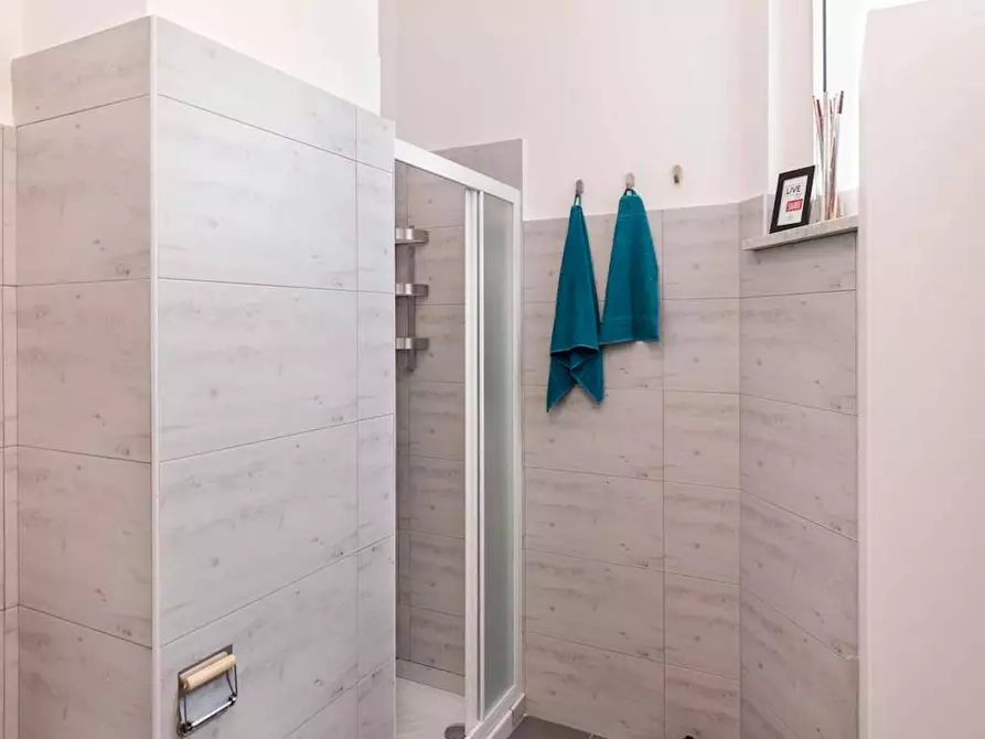 Immagine 10 di Camera in affitto  in Via dei Mandorli a Corsico