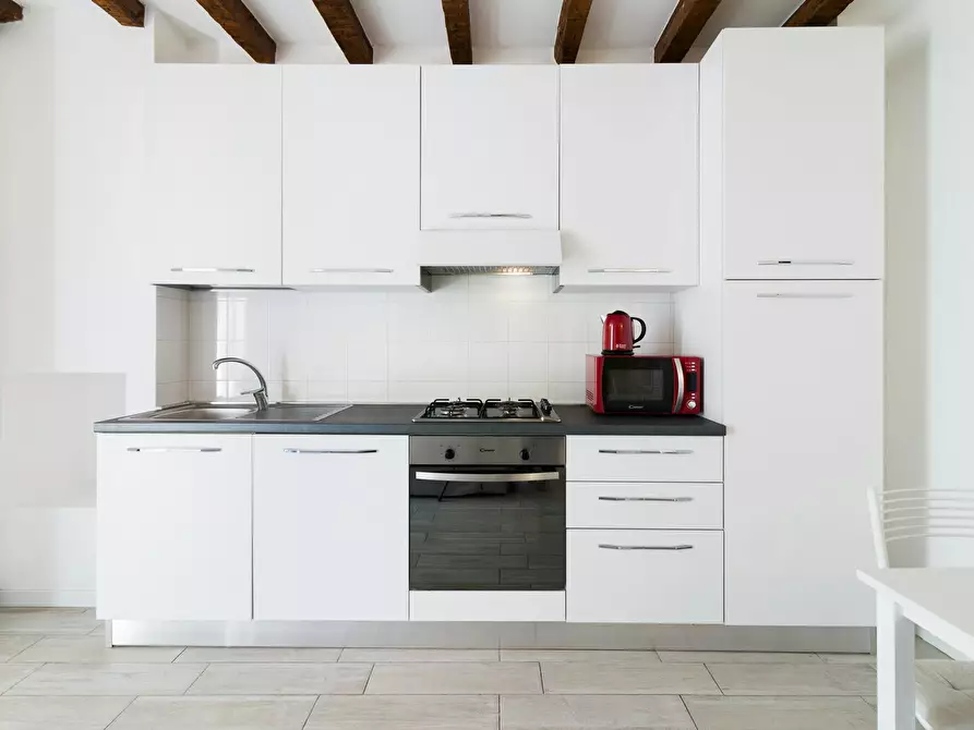 Immagine 10 di Appartamento in affitto  in Via Biella a Milano