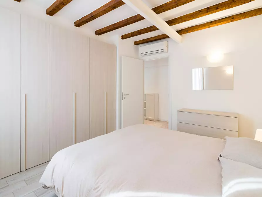 Immagine 5 di Appartamento in affitto  in Via Biella a Milano