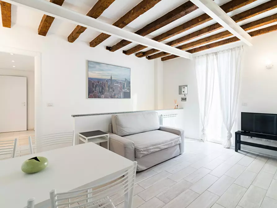 Immagine 2 di Appartamento in affitto  in Via Biella a Milano