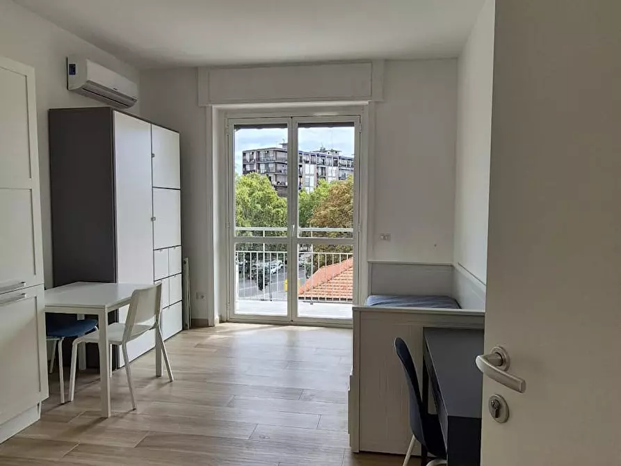 Immagine 2 di Appartamento in affitto  in Via Polesine a Milano