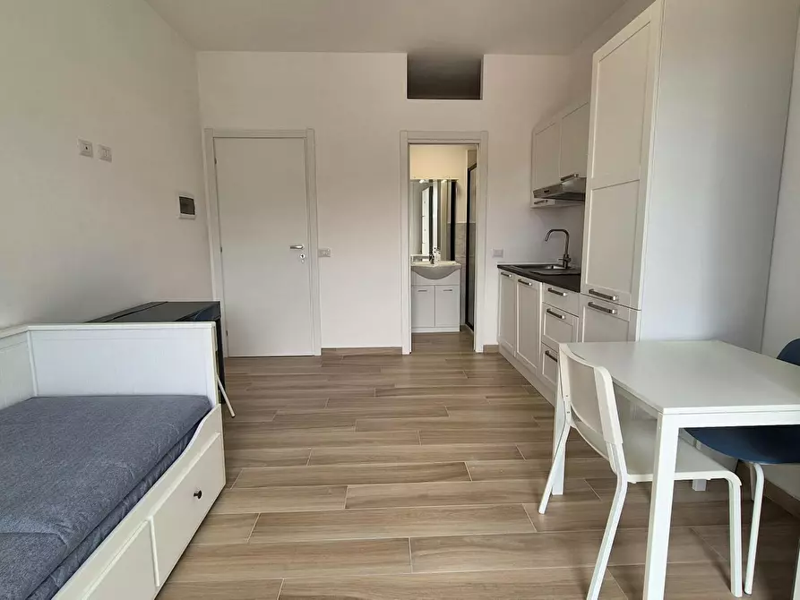 Immagine 7 di Appartamento in affitto  in Via Polesine a Milano