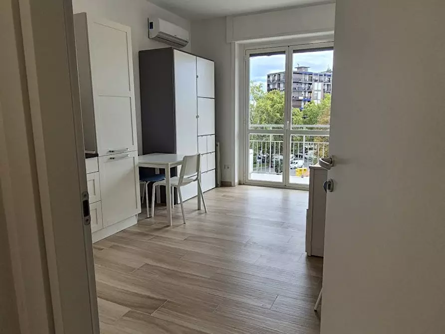 Immagine 3 di Appartamento in affitto  in Via Polesine a Milano