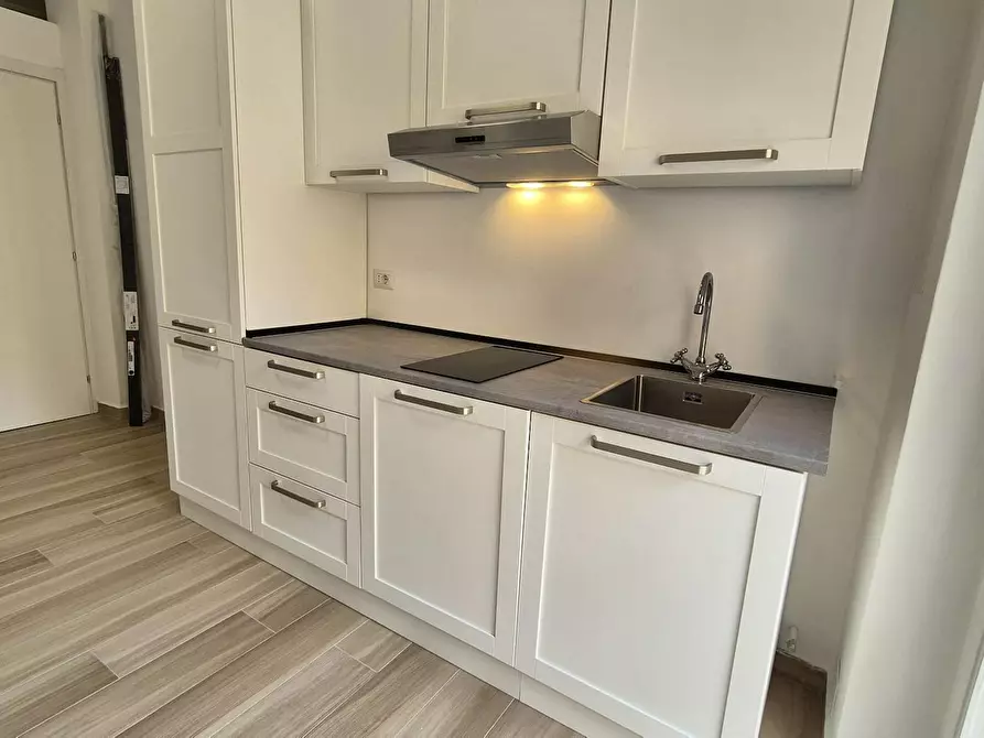 Immagine 5 di Appartamento in affitto  in Via Polesine a Milano