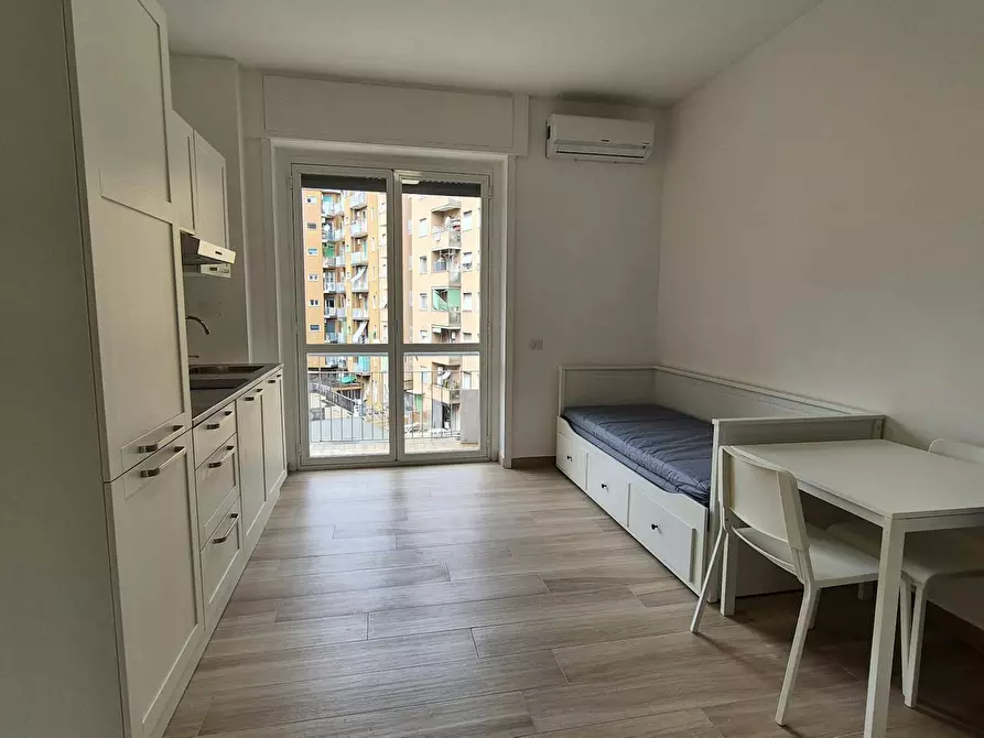 Immagine 2 di Appartamento in affitto  in Via Polesine a Milano