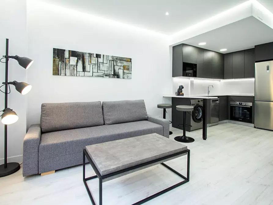 Immagine 9 di Appartamento in affitto  in Calle de San Hermenegildo a Madrid