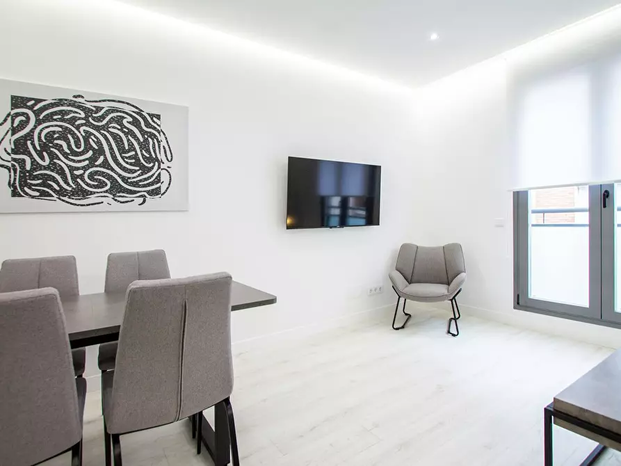 Immagine 6 di Appartamento in affitto  in Calle de San Hermenegildo a Madrid