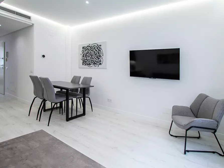 Immagine 4 di Appartamento in affitto  in Calle de San Hermenegildo a Madrid