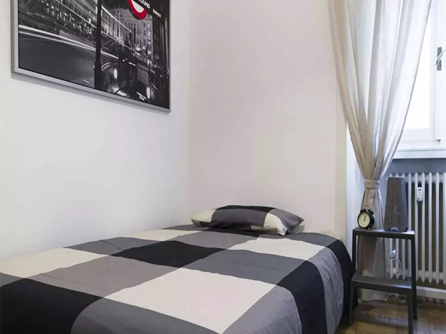 Immagine 2 di Camera in affitto  in Bastioni di Porta Volta a Milano