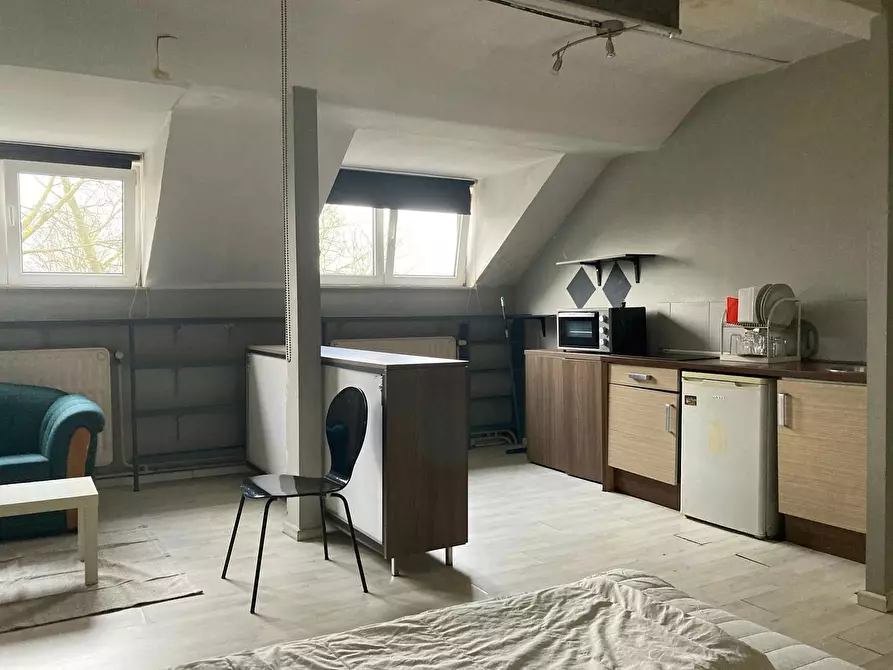 Immagine 3 di Camera in affitto  in Rue du Trône a Ixelles