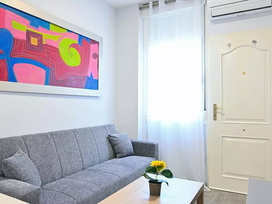 Immagine 10 di Appartamento in affitto  in Calle de la Isla de Java a Madrid