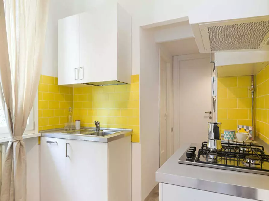 Immagine 10 di Camera in affitto  in Via Lepanto a Milano