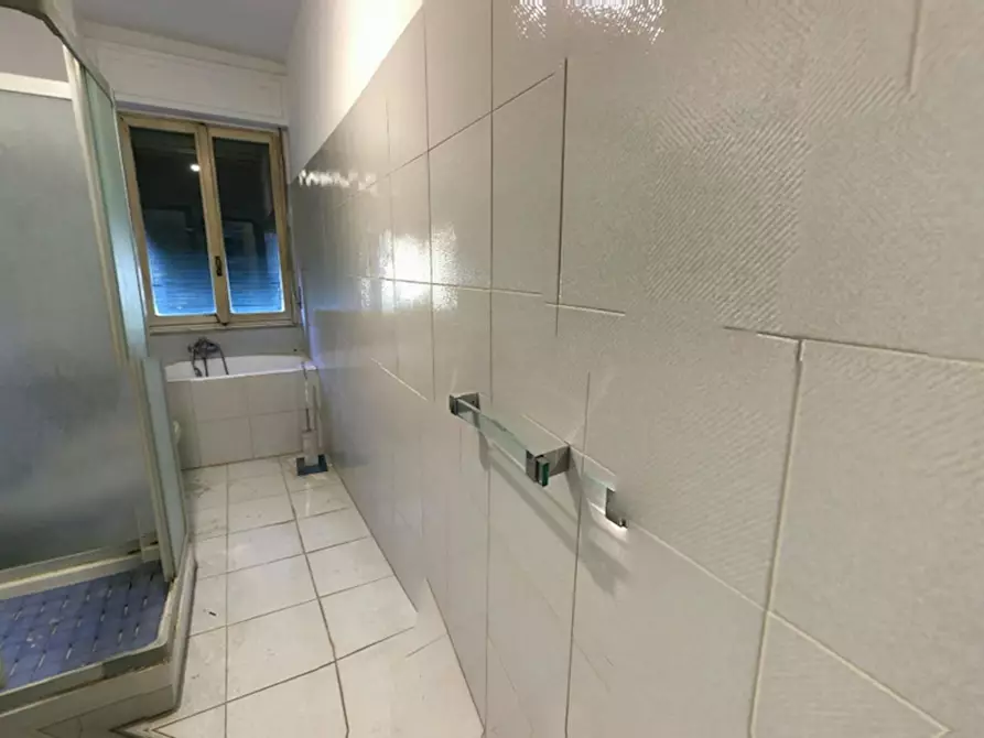 Immagine 10 di Camera in affitto  in Viale Gran Sasso a Milano