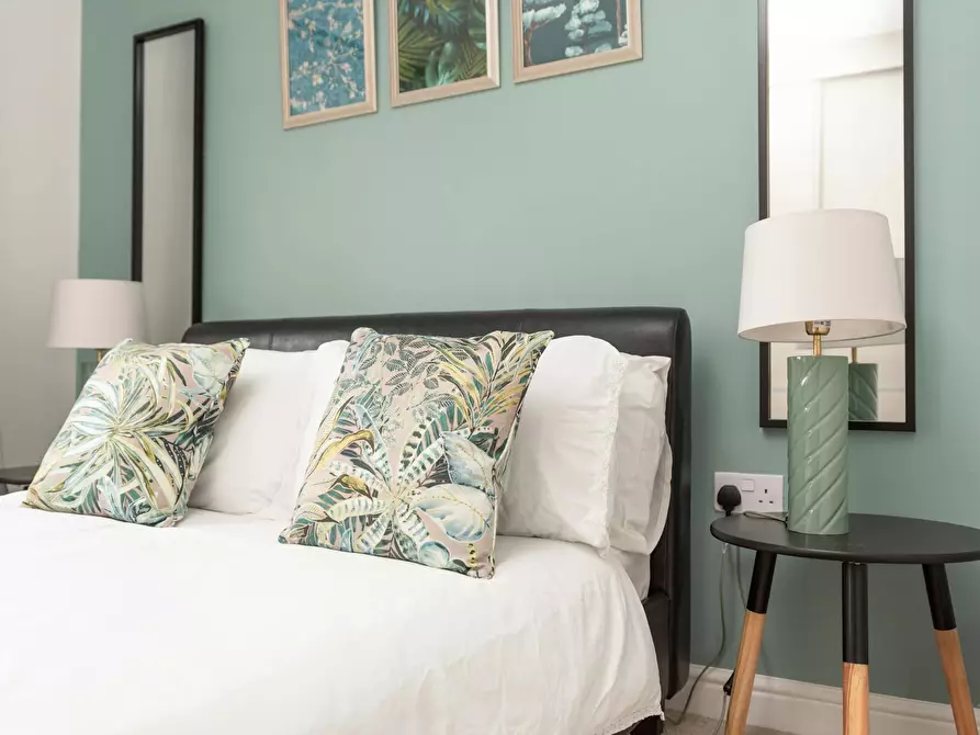 Immagine 5 di Casa indipendente in affitto  in Monmouth Castle Drive a Allt-yr-yn