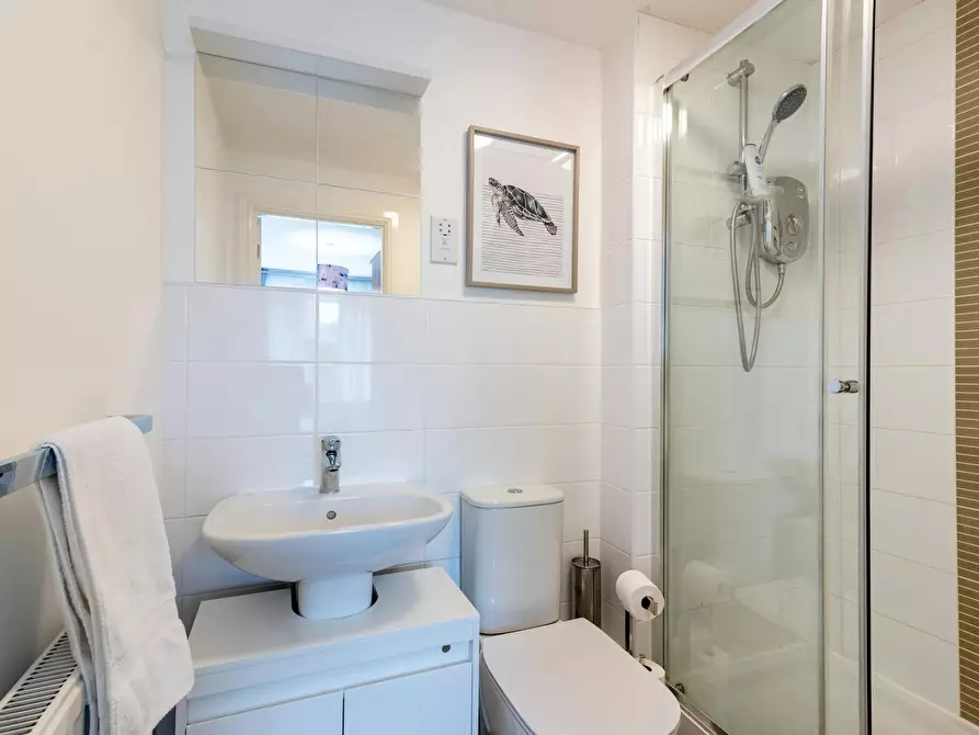 Immagine 4 di Casa indipendente in affitto  in Monmouth Castle Drive a Allt-yr-yn