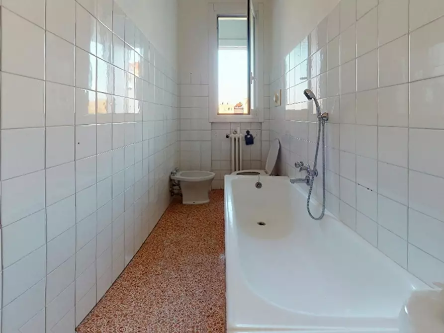 Immagine 8 di Camera in affitto  in Via Carlo Marx a Milano