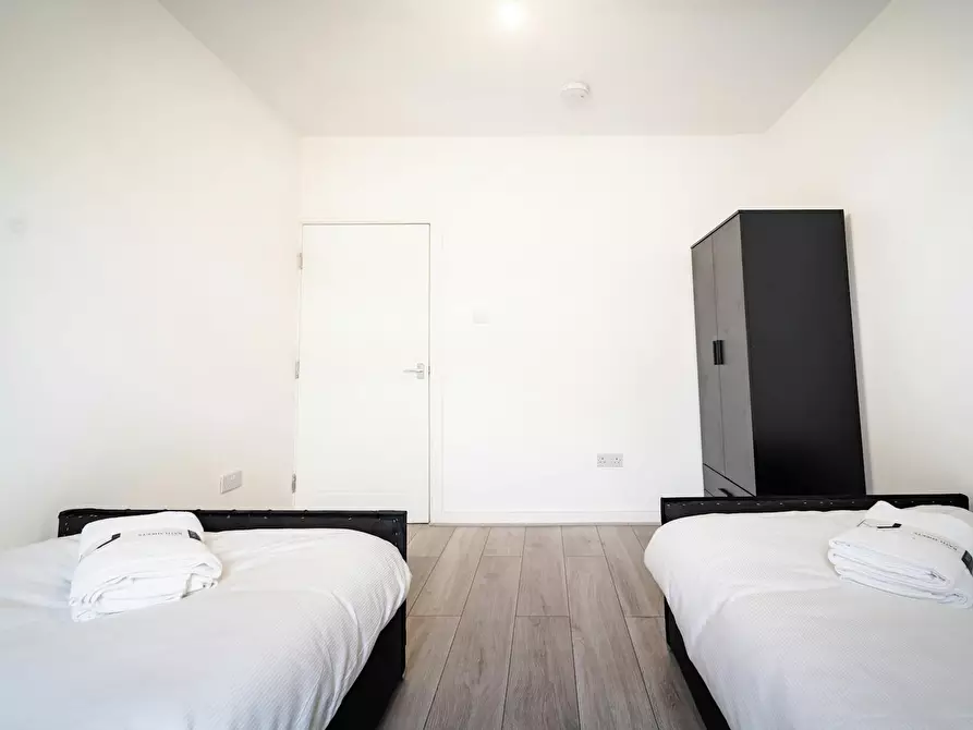 Immagine 10 di Casa indipendente in affitto  in Old Bedford Road a 