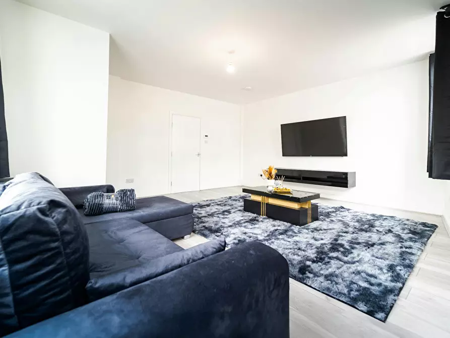 Immagine 6 di Casa indipendente in affitto  in Old Bedford Road a 