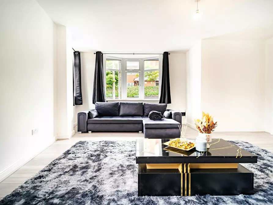 Immagine 2 di Casa indipendente in affitto  in Old Bedford Road a 