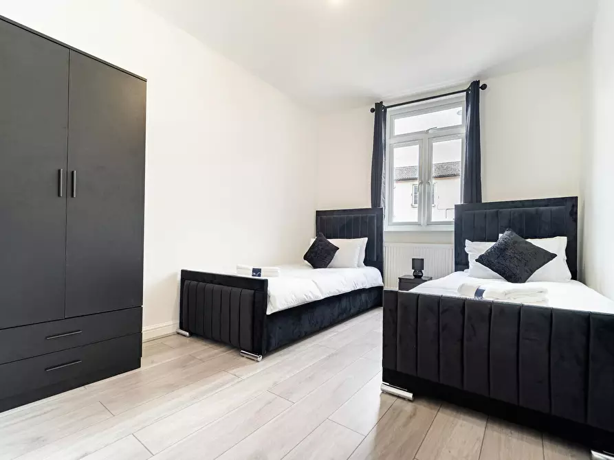 Immagine 9 di Casa indipendente in affitto  in Old Bedford Road a 