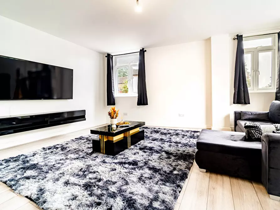 Immagine 1 di Casa indipendente in affitto  in Old Bedford Road a 