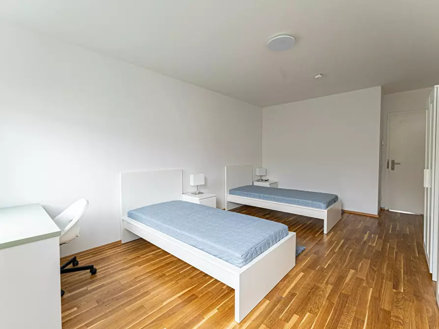 Immagine 2 di Camera condivisa in affitto  in Schnellerstraße a Berlin