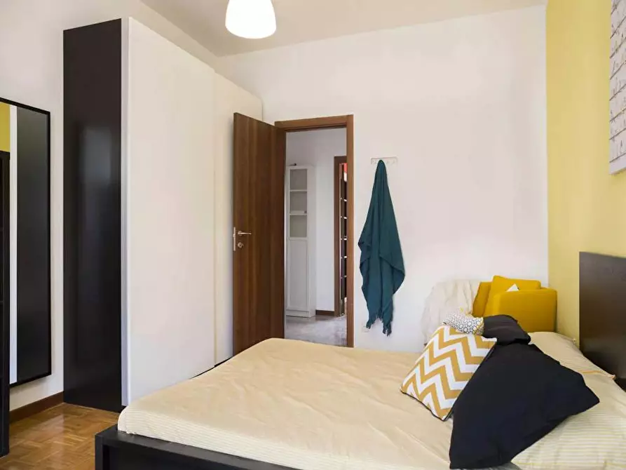 Immagine 2 di Camera in affitto  in Via Giulio Tarra a Milano