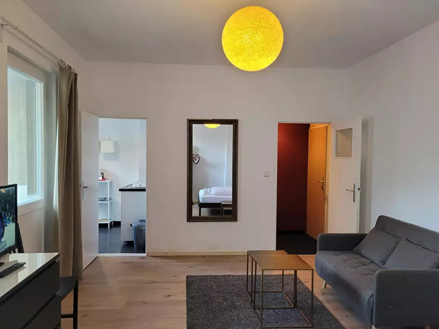 Immagine 5 di Appartamento in affitto  in Kalckreuthstraße a Berlin