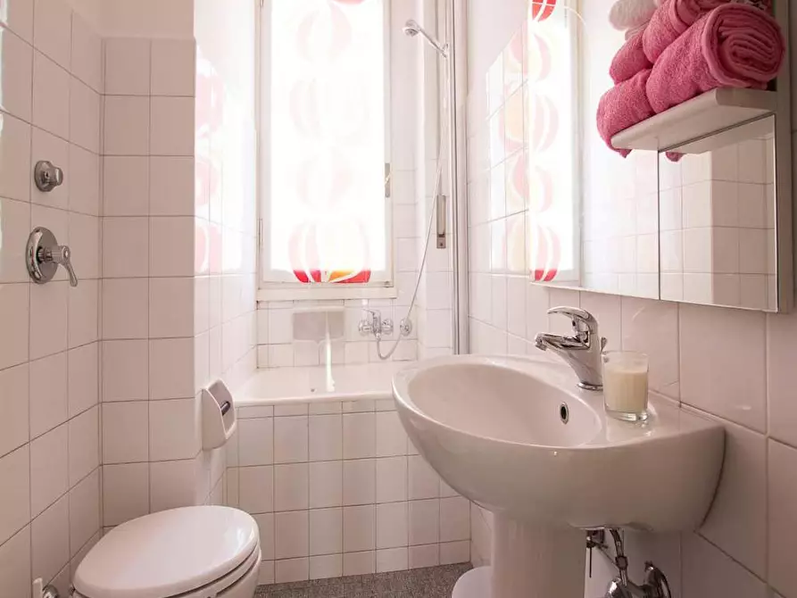 Immagine 10 di Camera in affitto  in Via Don Carlo Gnocchi a Milano