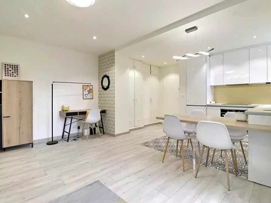 Immagine 5 di Appartamento in affitto  in Rue Gutenberg a Paris