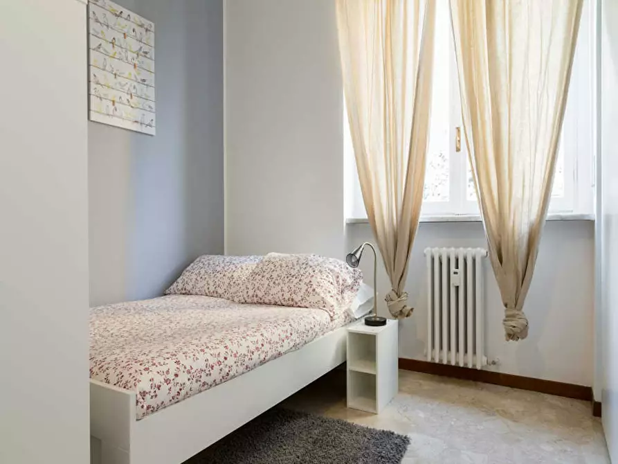 Immagine 2 di Camera in affitto  in Via dei Mandorli a Buccinasco