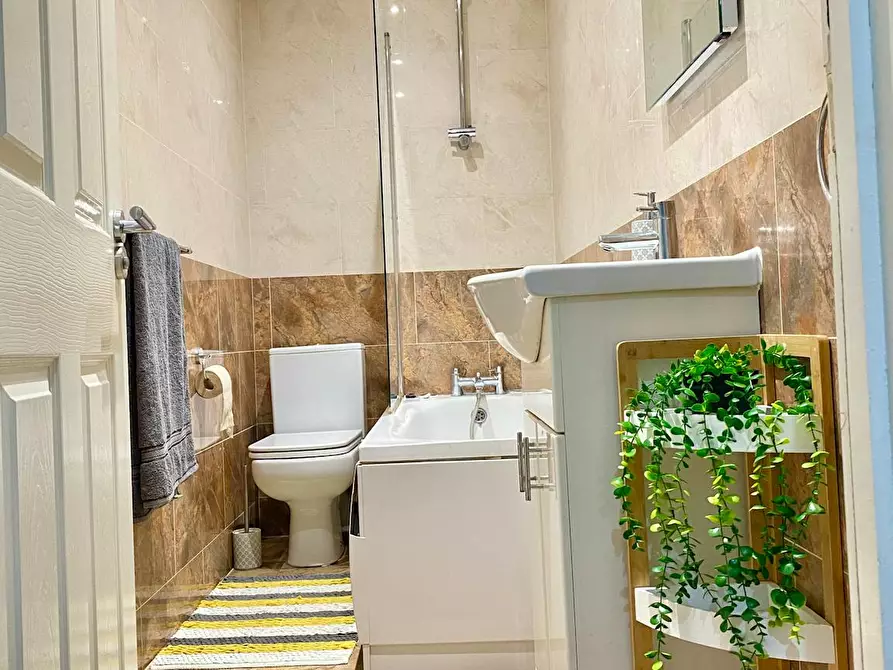 Immagine 9 di Appartamento in affitto  in Church Street a Colnbrook with Poyle