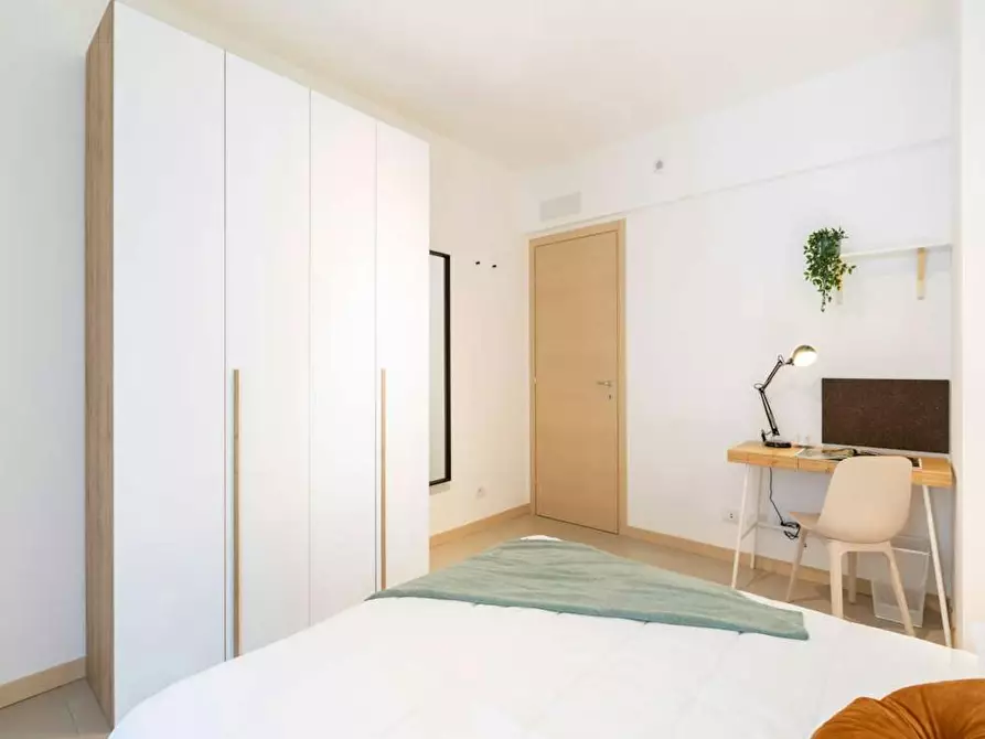 Immagine 3 di Camera in affitto  in Via Gardone a Milano
