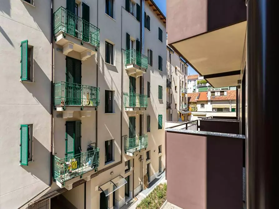 Immagine 9 di Camera in affitto  in Via Gardone a Milano