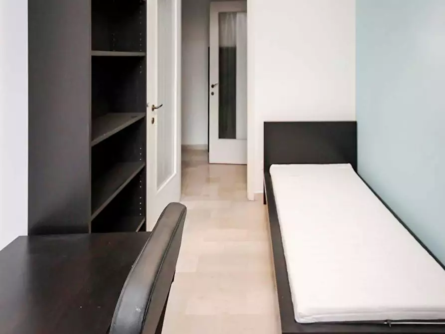 Immagine 2 di Camera in affitto  in Viale Tibaldi a Milano