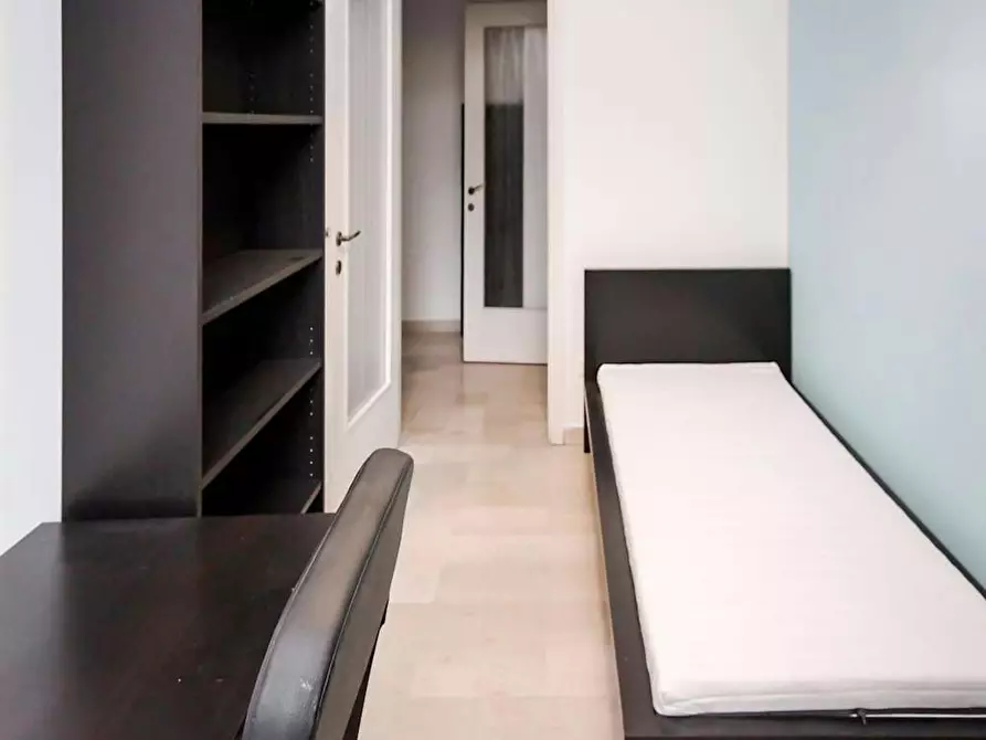 Immagine 2 di Camera in affitto  in Viale Tibaldi a Milano