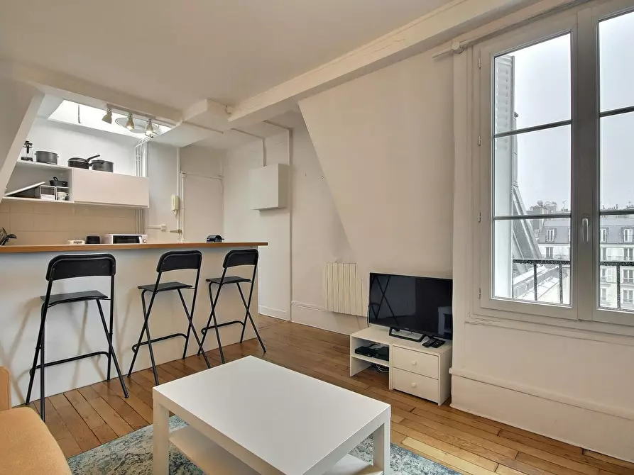 Immagine 5 di Appartamento in affitto  in Avenue Trudaine a Paris