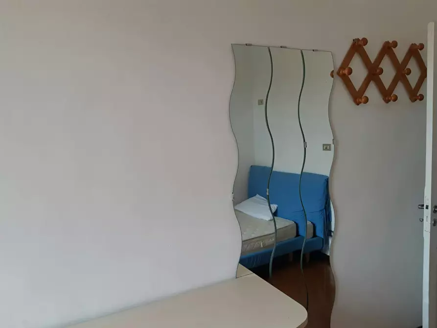 Immagine 4 di Camera in affitto  in Borgo Trinità a Parma