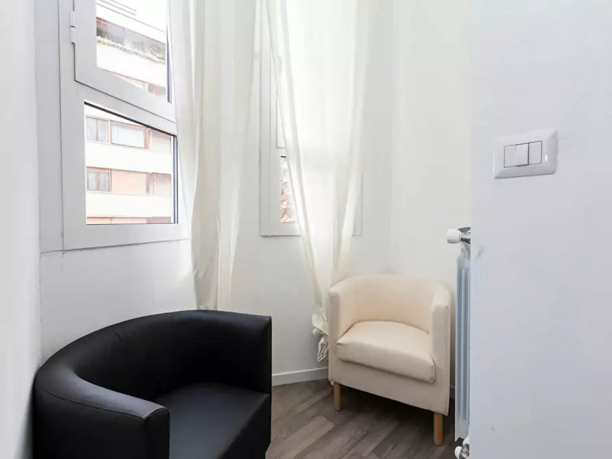 Immagine 10 di Camera in affitto  in Via Paolo Bassi a Milano