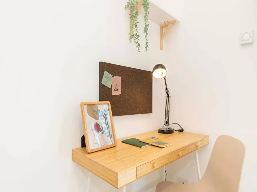 Immagine 8 di Camera in affitto  in Via Gardone a Milano