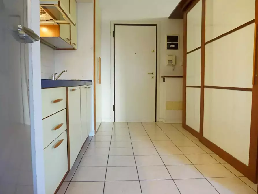 Immagine 6 di Appartamento in affitto  in Via Giuseppe Massarenti a Bologna