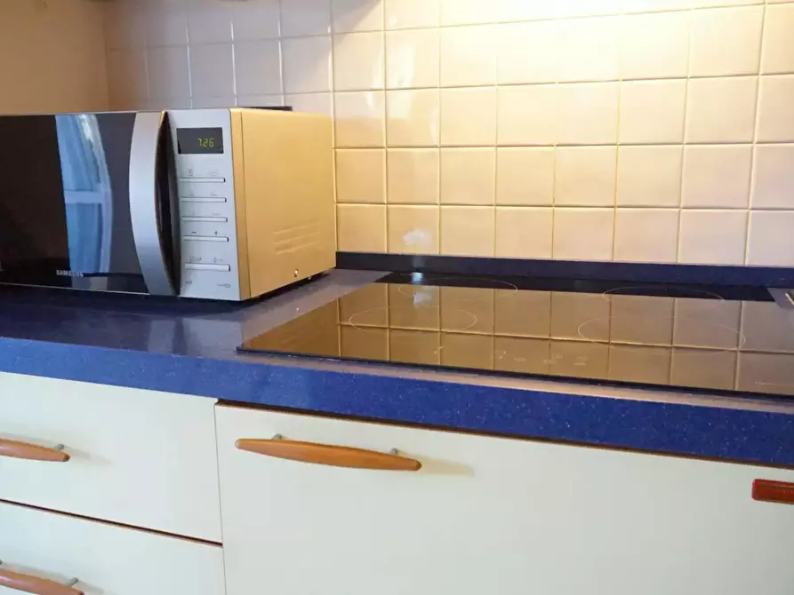 Immagine 10 di Appartamento in affitto  in Via Giuseppe Massarenti a Bologna