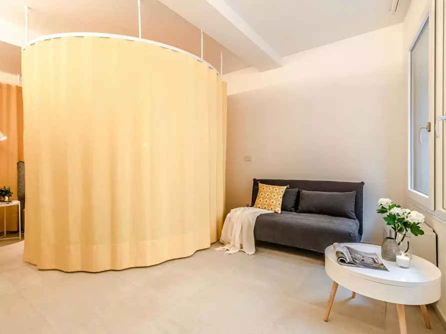 Immagine 2 di Appartamento in affitto  in Via Arienti a Bologna