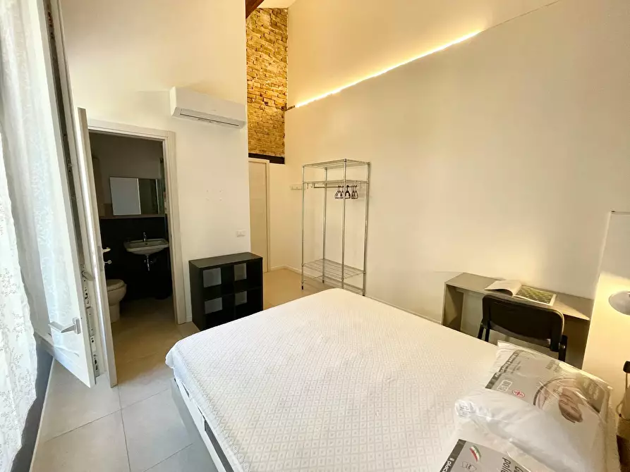 Immagine 6 di Camera in affitto  in Via Cristoforo Moro a Padova