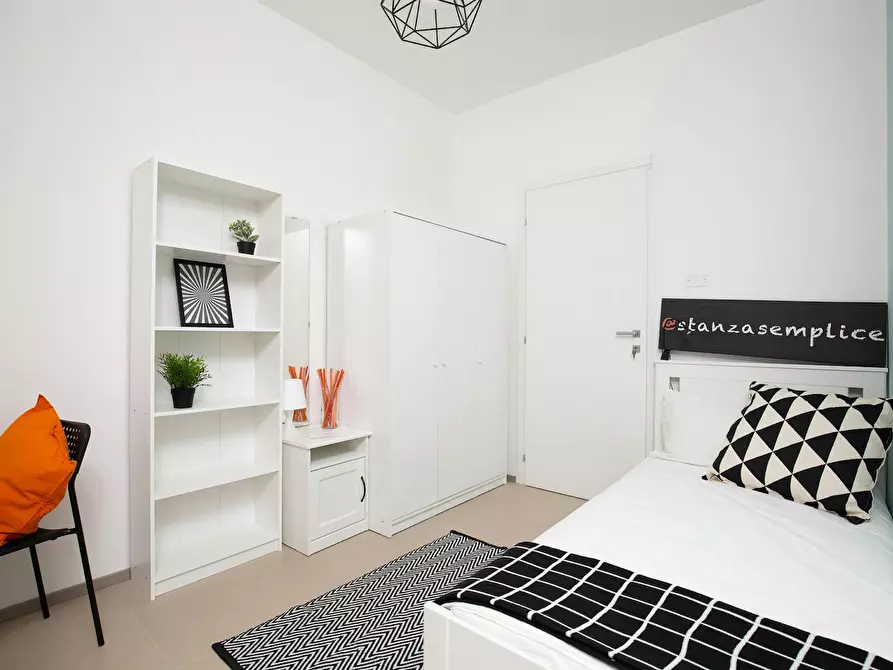 Immagine 2 di Camera in affitto  in Vicolo Gioia a Rimini