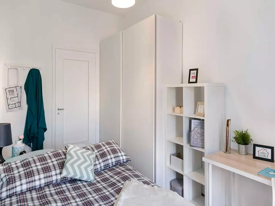 Immagine 3 di Camera in affitto  in Via dei Pioppi a Buccinasco