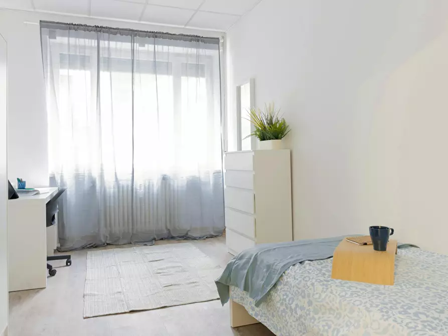 Immagine 5 di Camera in affitto  in Via Elba a Torino